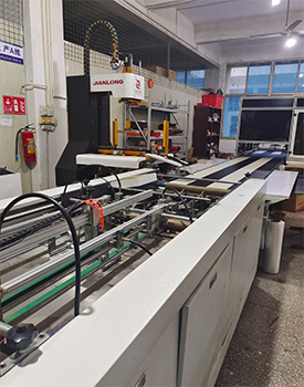 自動雙(shuāng)工位視(shi)覺定位(wèi)機