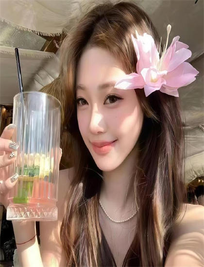 划时代的舞后回村惊艳全场和其他作品相比如何？对比分析与评价